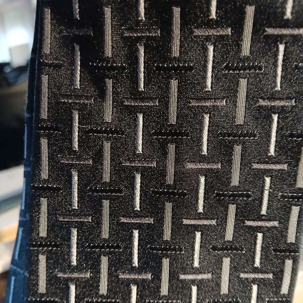Men's Tie- Arrow 60"